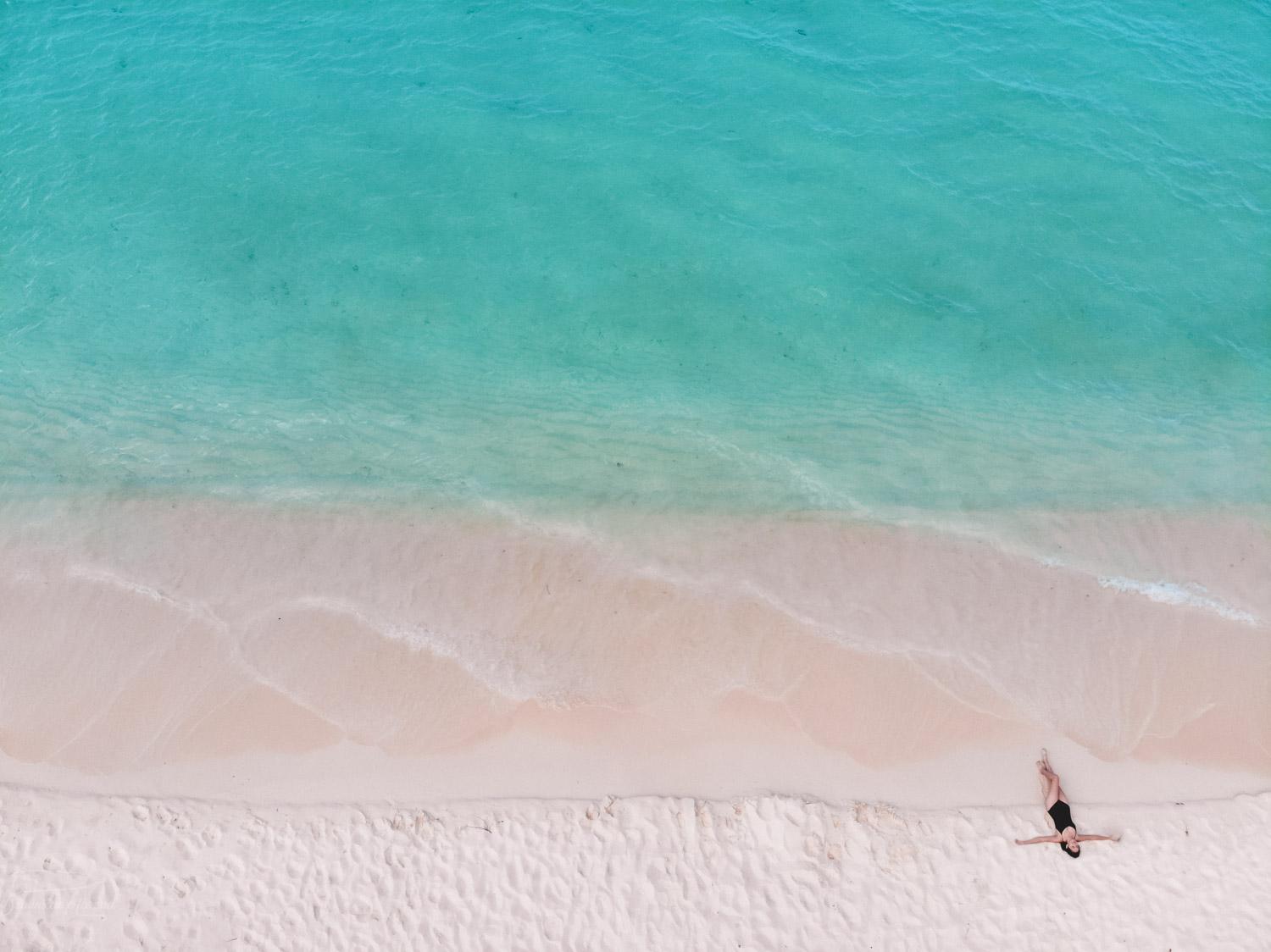 bahia de las aguilas beach