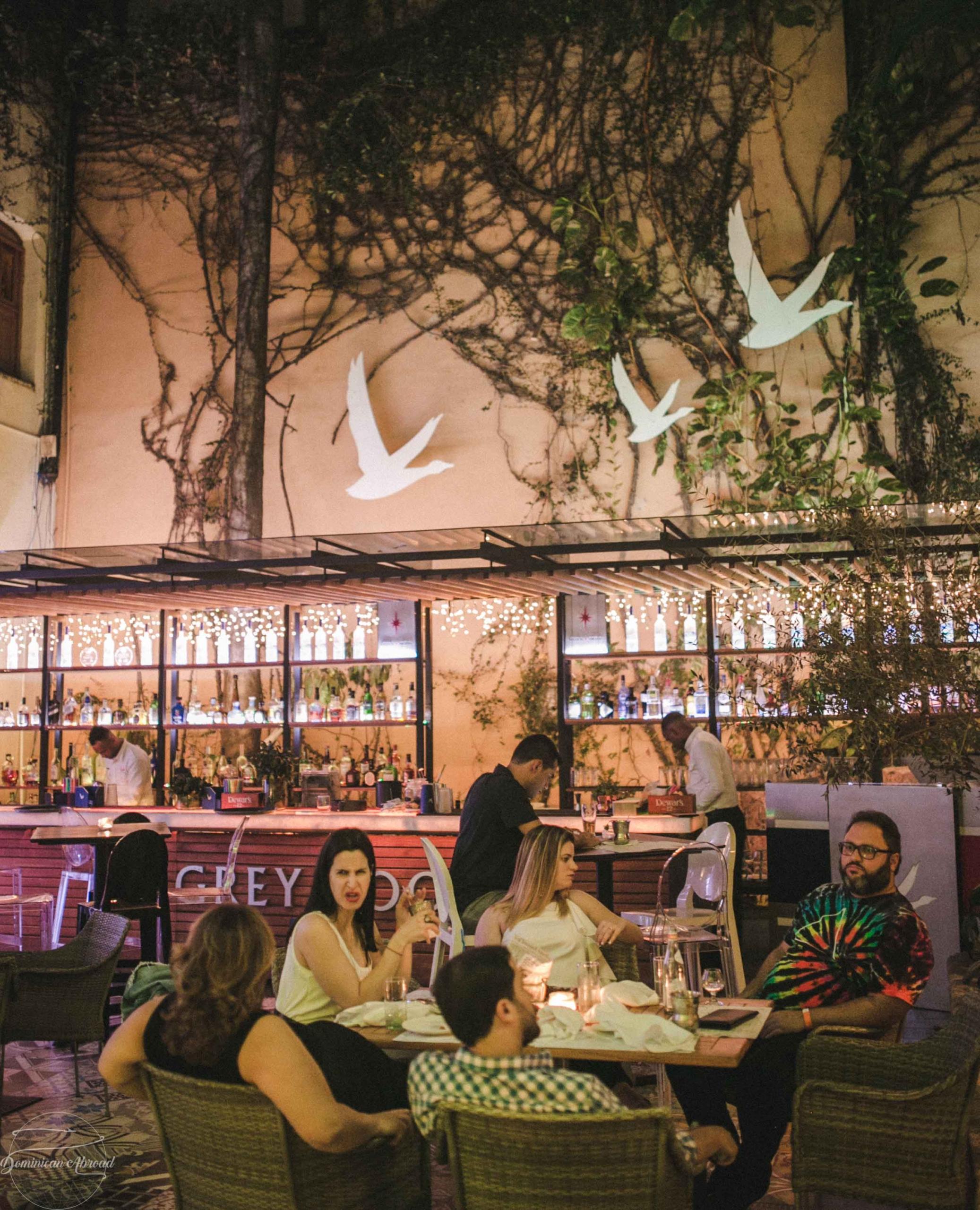 People at a Santo Domingo bar and Restaurant.
