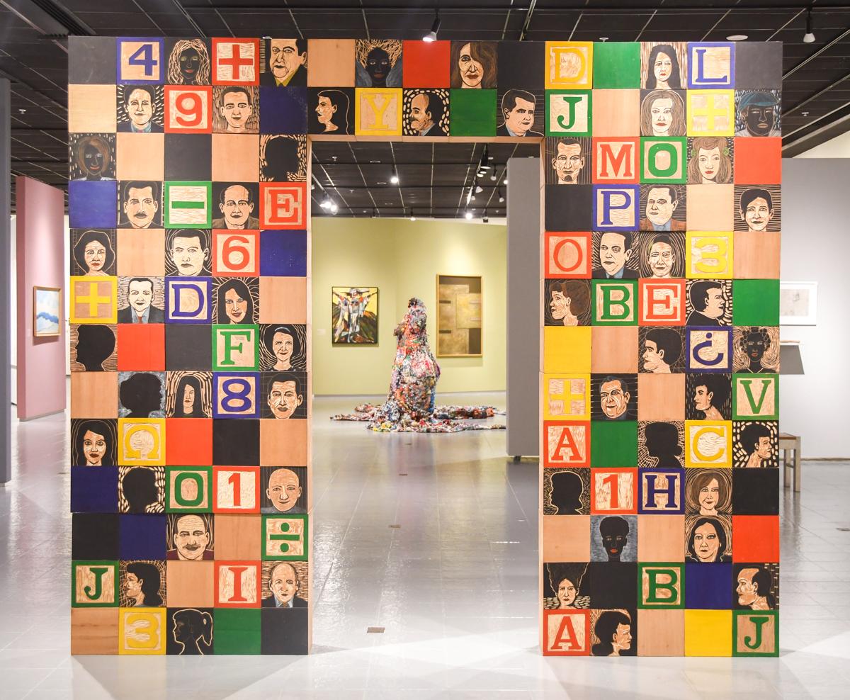 An art exhibit at Museo Centro León, one of the places to visit in Santiago, Dominican Republic.