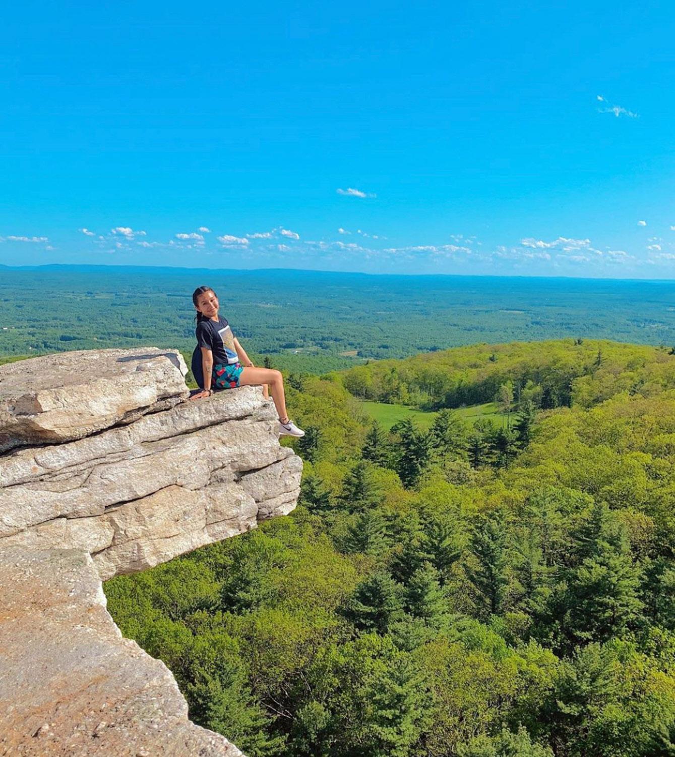the overlook at labyrinth lemon squeeze hike