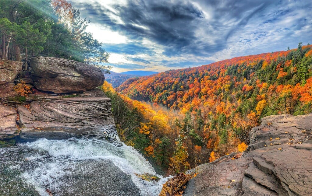 Fall at Kaaterskill Falls from right above.