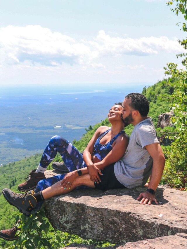 cropped-Hikes-Near-NYC-artists-rock-sunsset-1.jpg