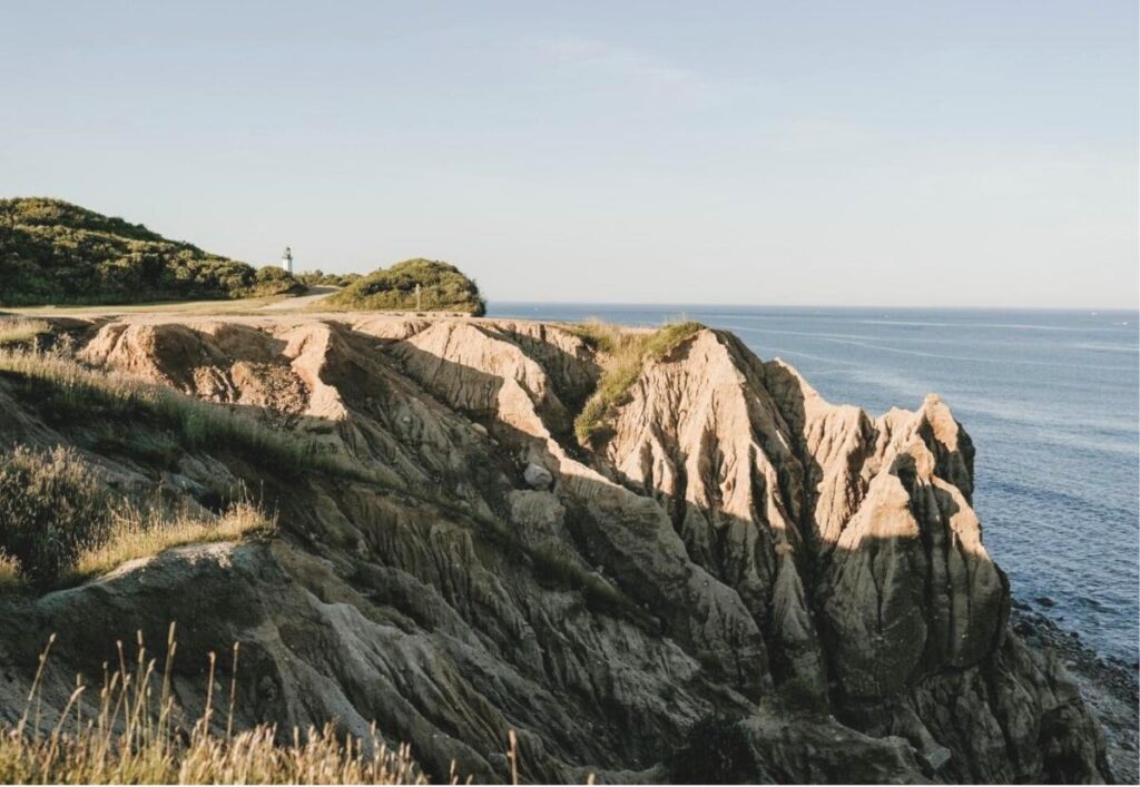 the bluffs ridges off the beach at montauk hiking long island view