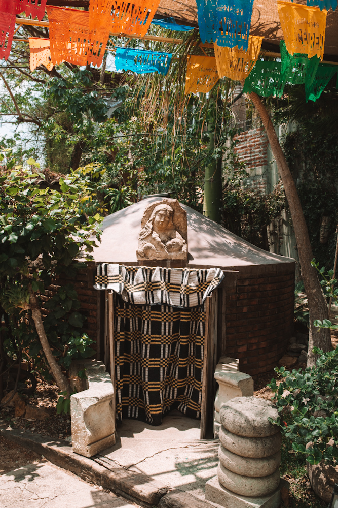 The outside of a Temazcal lodge.