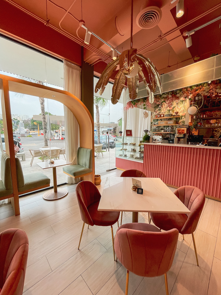 The inside of a restaurant in Santiago de Los Caballeros, Dominican Republic.