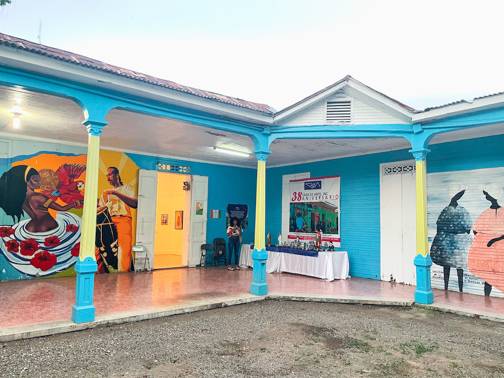 The outside of Casa de Arte in Santiago, Dominican Republic.