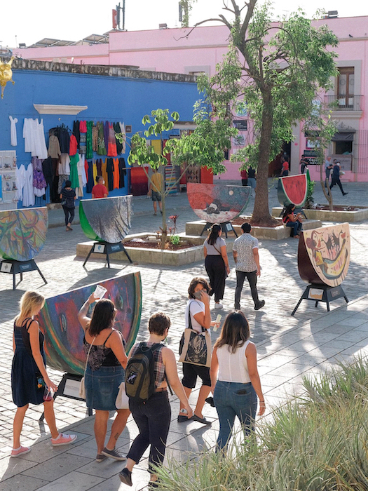 People walking on an Oaxaca tour.